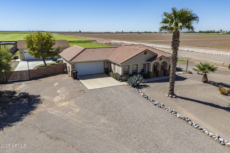 5-web-or-mls-Lauren - Aerial-5