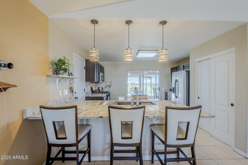 29-web-or-mls-Lauren-14