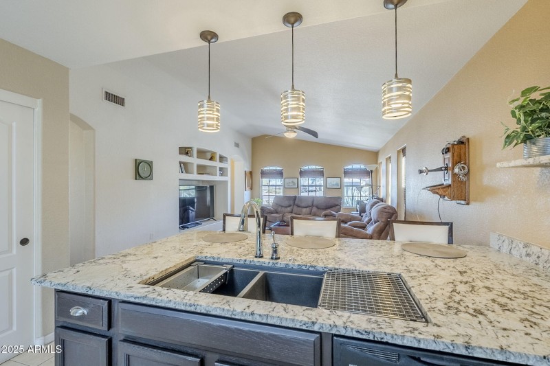 34-web-or-mls-Lauren-19