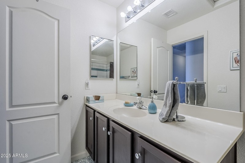 35-web-or-mls-Lauren-20