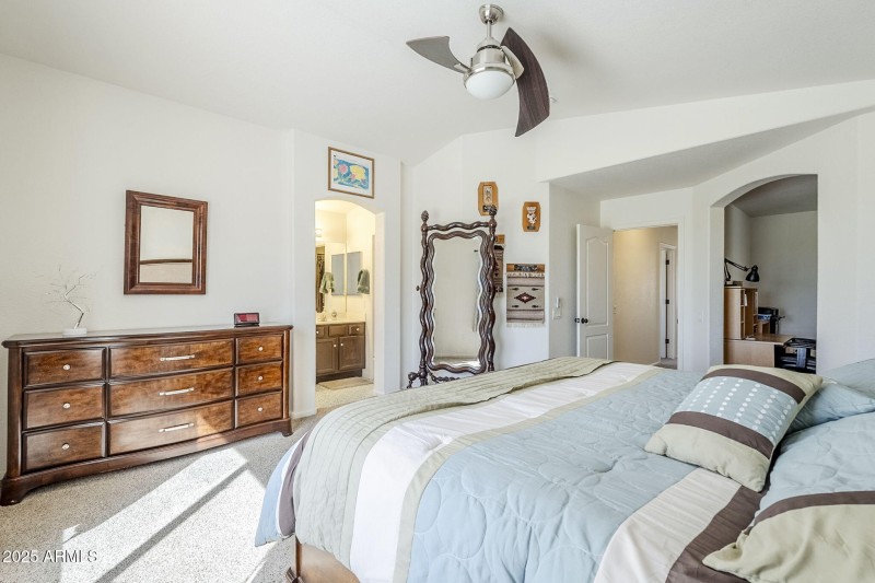 46-web-or-mls-Lauren-31