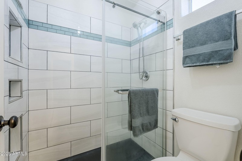 52-web-or-mls-Lauren-37