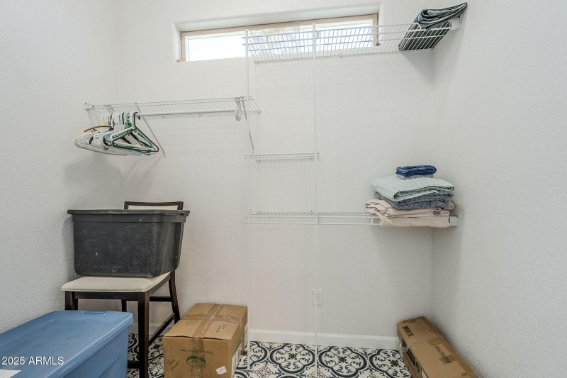 62-web-or-mls-Lauren-47