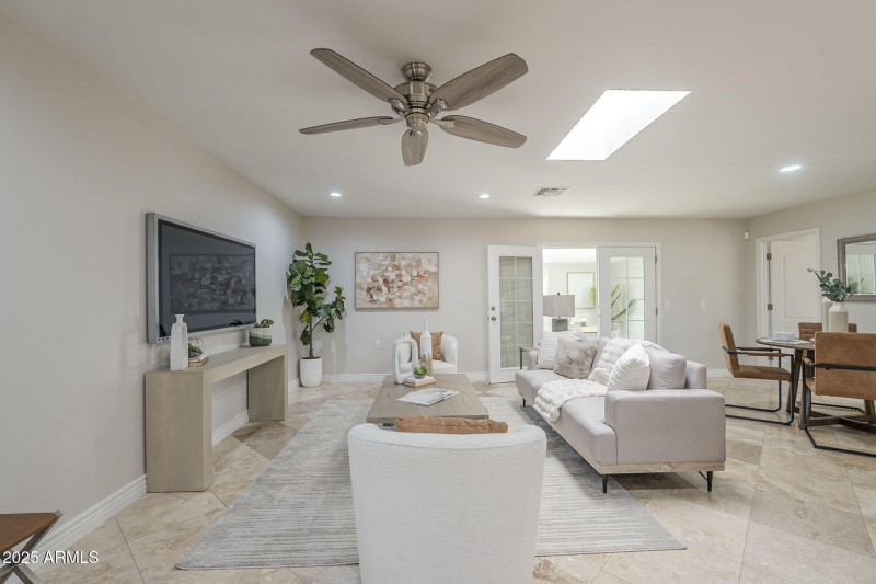 12-web-or-mls-Shiprock-12