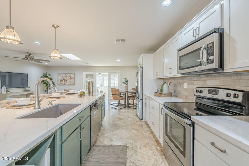 23-web-or-mls-Shiprock-23