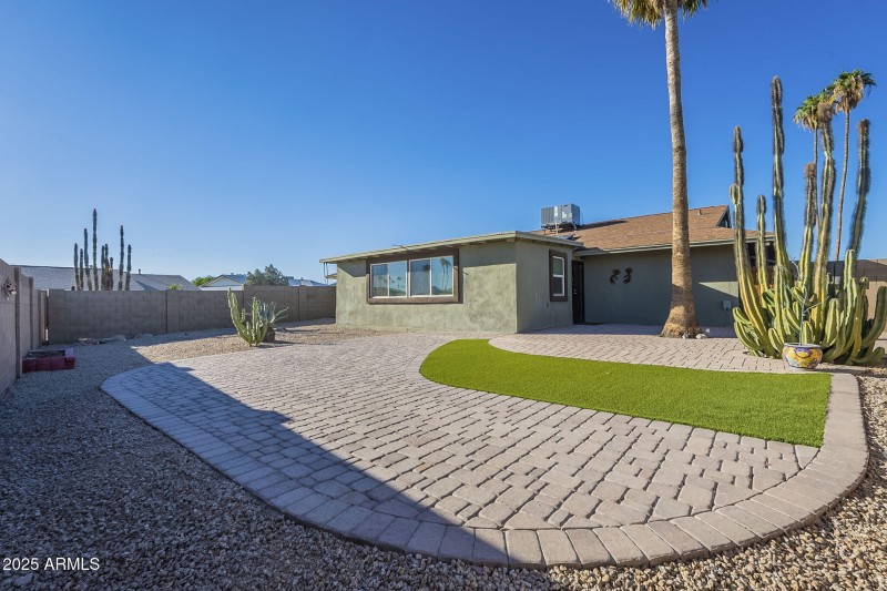 60-web-or-mls-Shiprock-60