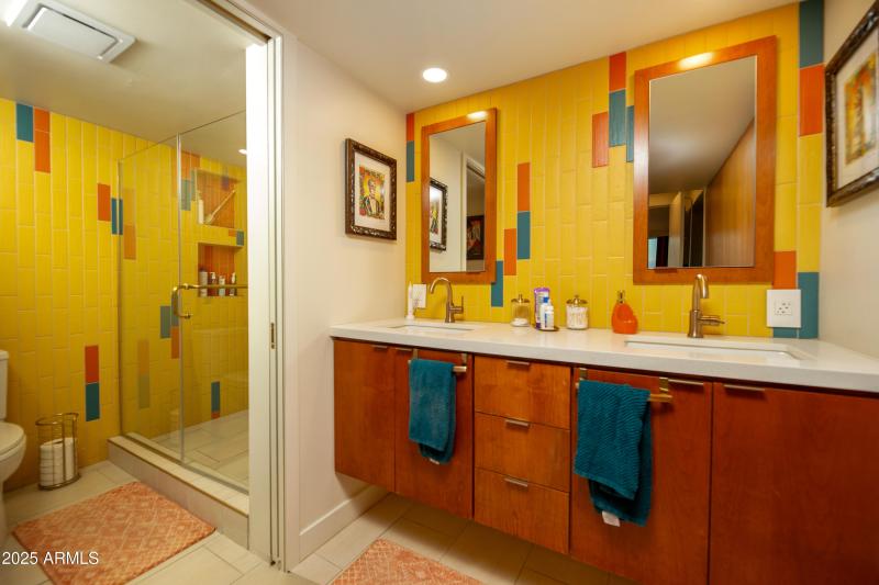 32 Primary bathroom 1c