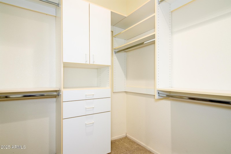 11.0 Master Bedroom Walk-In Closet