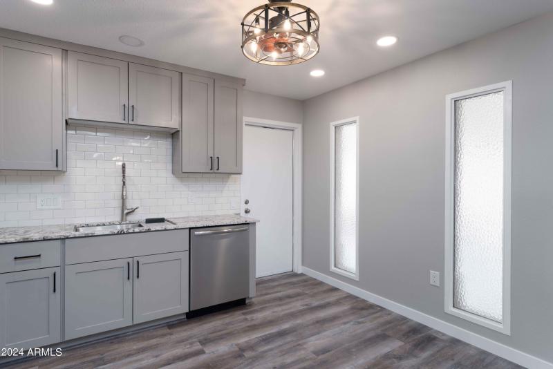 Bright and Spacious Kitchen