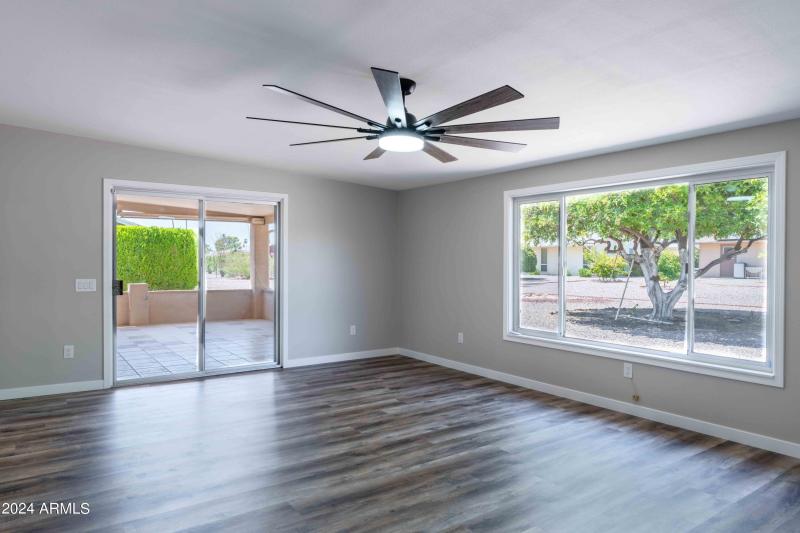 Updated Arizona Room with Bar Window