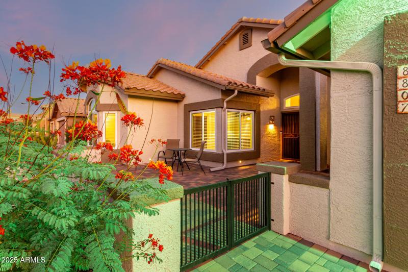 8807 E SAGUARO BLOSSOM RD