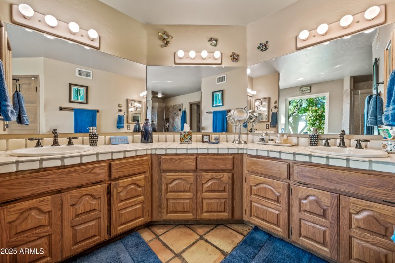 Large Vanity with 2 sinks