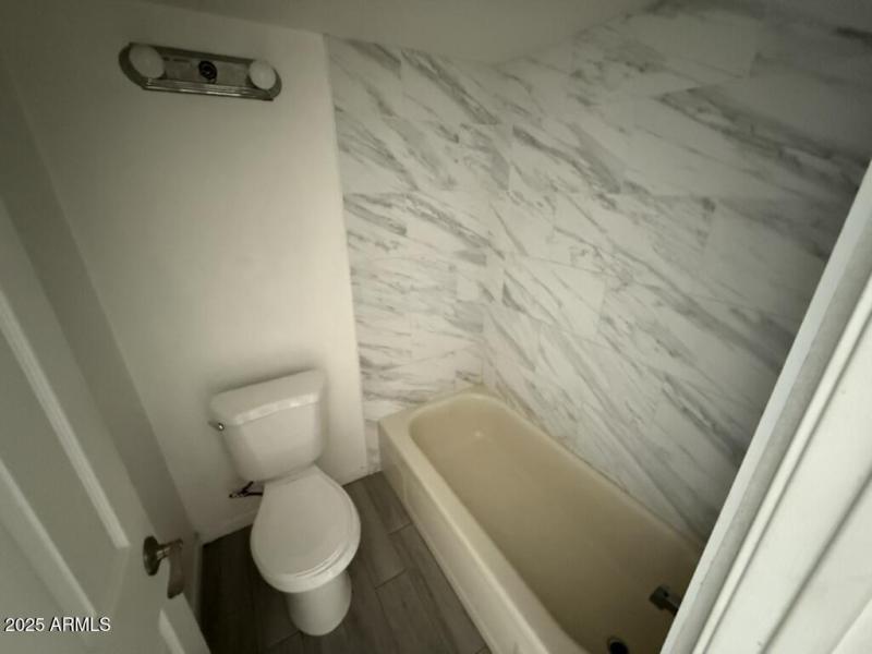 9BEFBB4E-EBC9-429C-AAE9-843B4AE30380_1_1