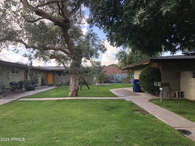 Exterior View of front Yard