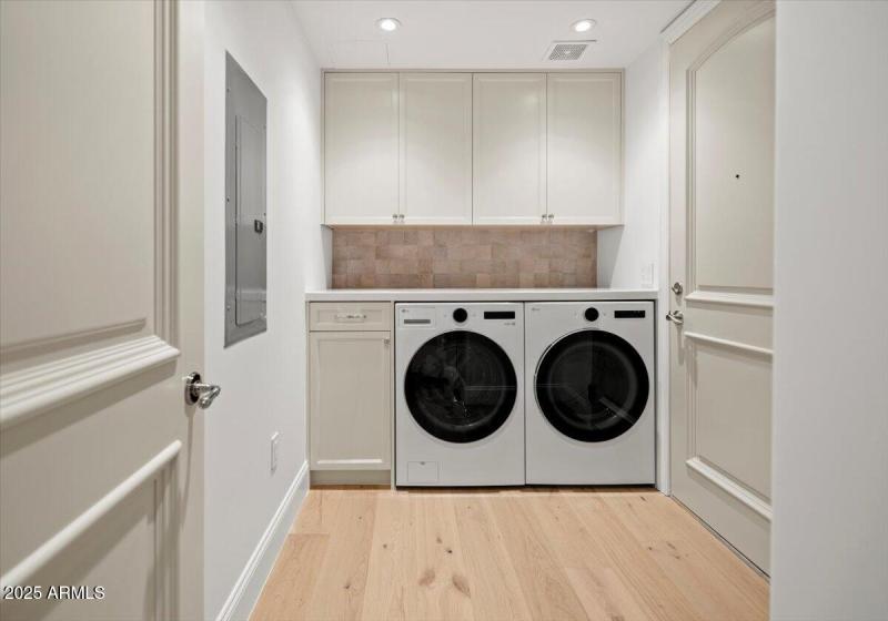 10-7181 E Camelback Rd #301 05