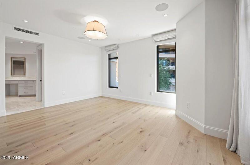 17-7181 E Camelback Rd #301 13