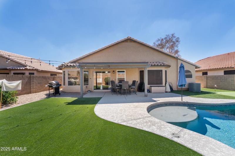 12312 W Edgemont AVE