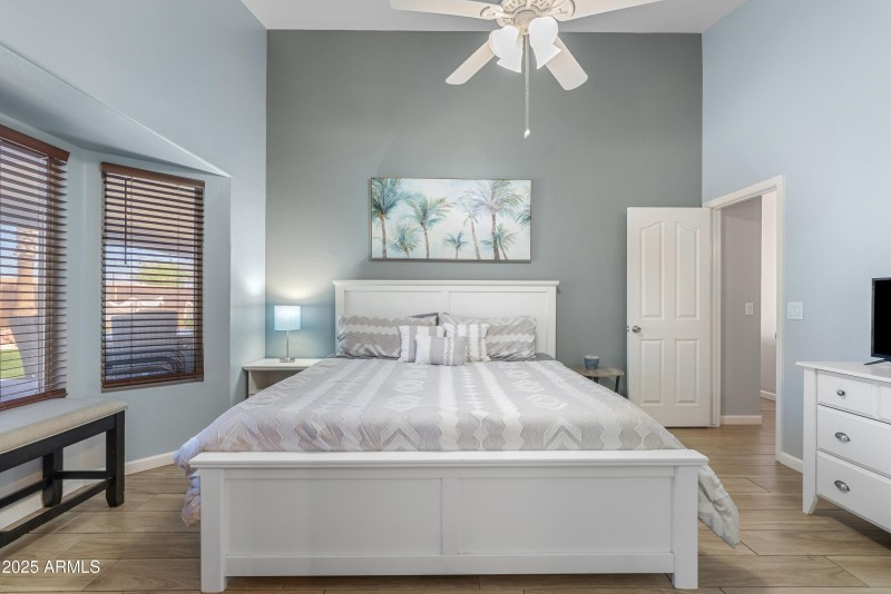 12312 W Edgemont AVE