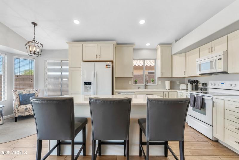 12312 W Edgemont AVE