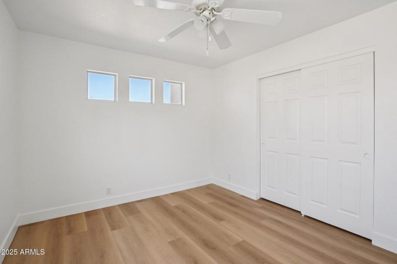 47-web-or-mls-W Aurora Dr-S0210-041