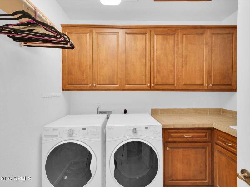 029-2732 E Friess Drive-29