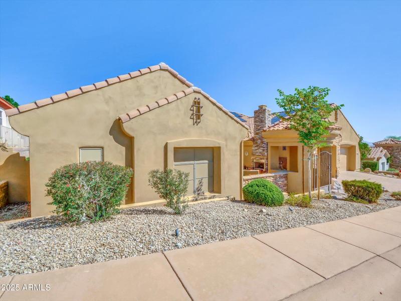 001-2732 E Friess Drive-1