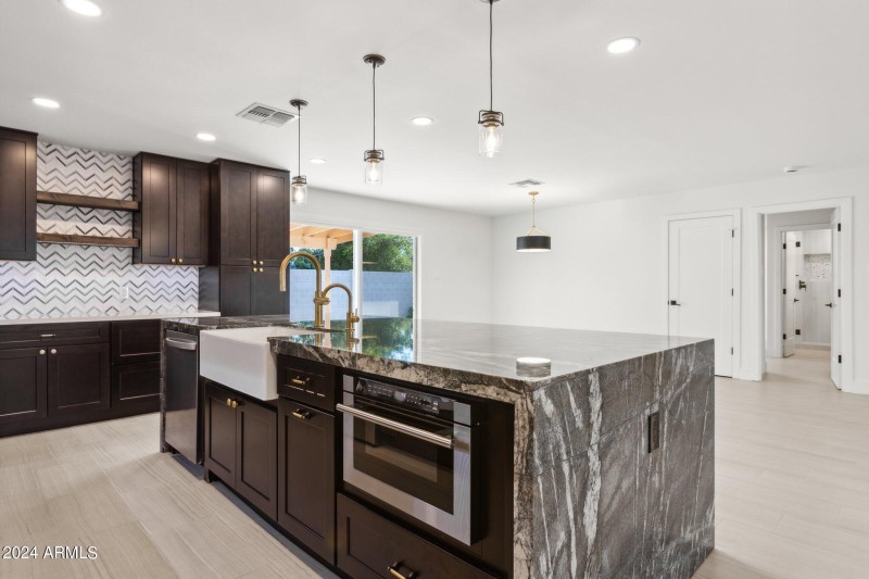 Bravo Preto Granite on the Island