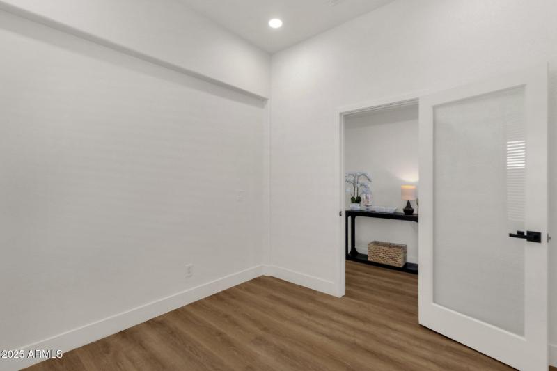 13-web-or-mls-389-w-fairway-pl