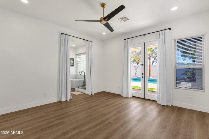 24-web-or-mls-389-w-fairway-pl