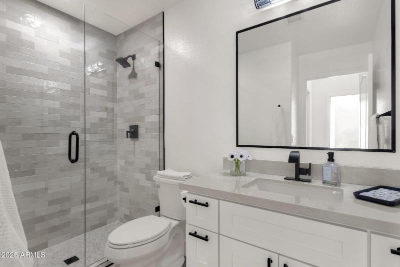 32-web-or-mls-389-w-fairway-pl