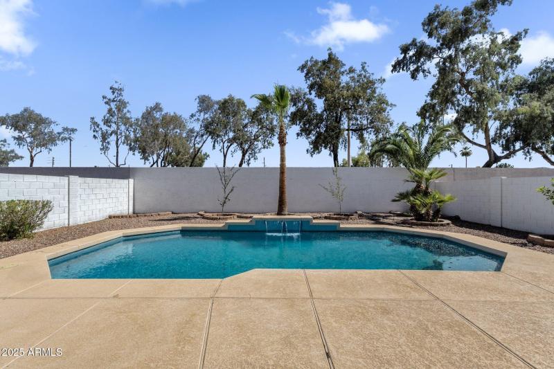 39-web-or-mls-389-w-fairway-pl