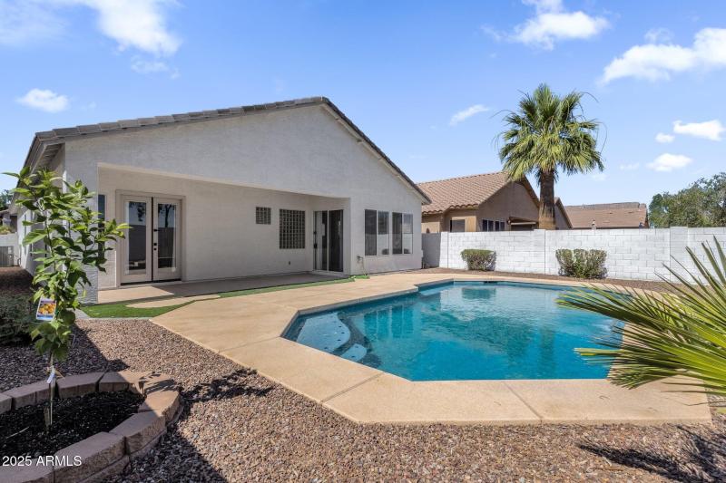 41-web-or-mls-389-w-fairway-pl