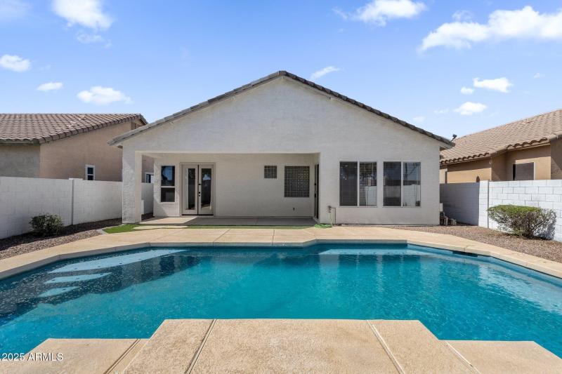 42-web-or-mls-389-w-fairway-pl