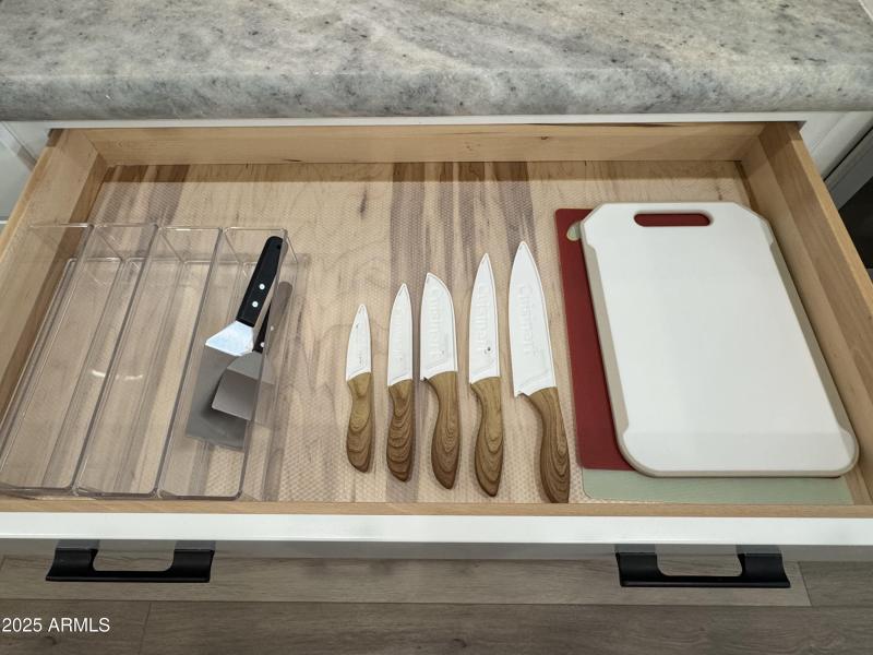 Cutting Boards & Knives