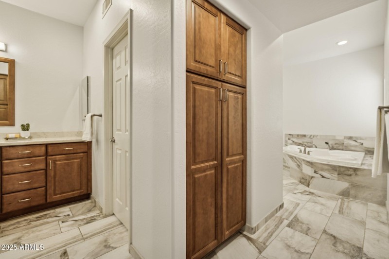 31-web-or-mls-11488-e-bella-vista-dr