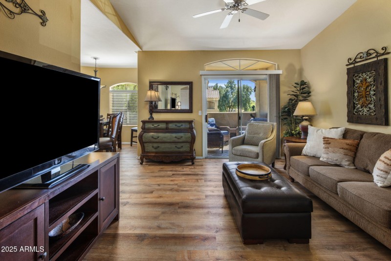 4-web-or-mls-D46A9642 copy