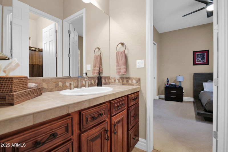 12-web-or-mls-P1303725