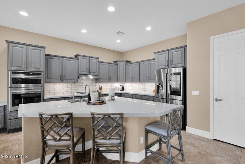 26-web-or-mls-P1303755