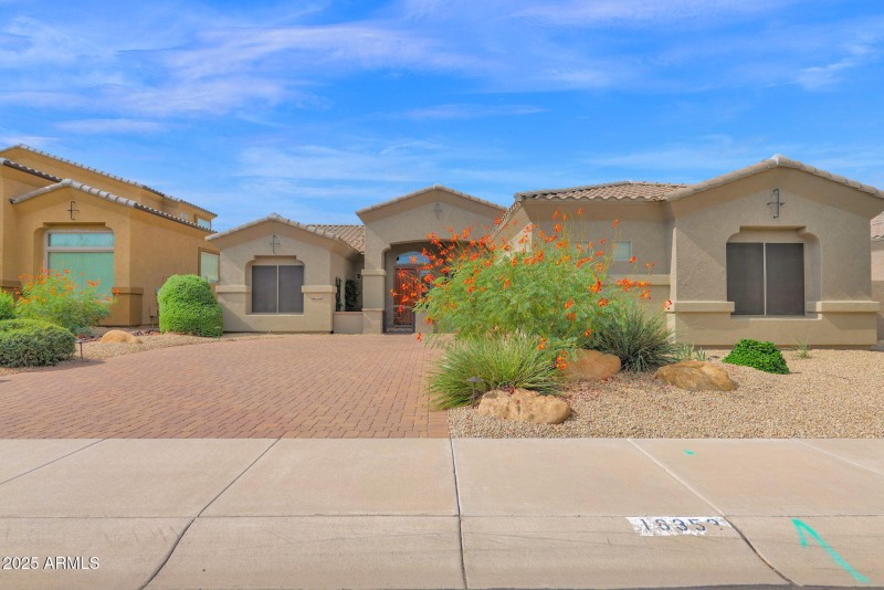 49-web-or-mls-P1303809