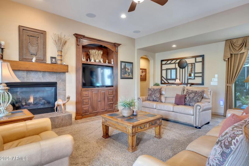 9-web-or-mls-Qp-2473