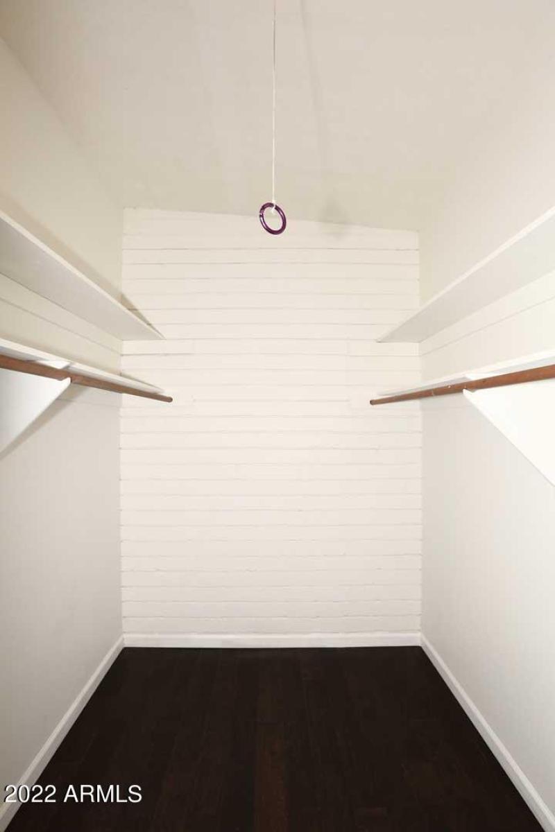 Master Bedroom-Closet