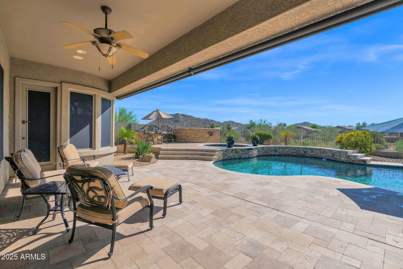 52-web-or-mls-P1314639