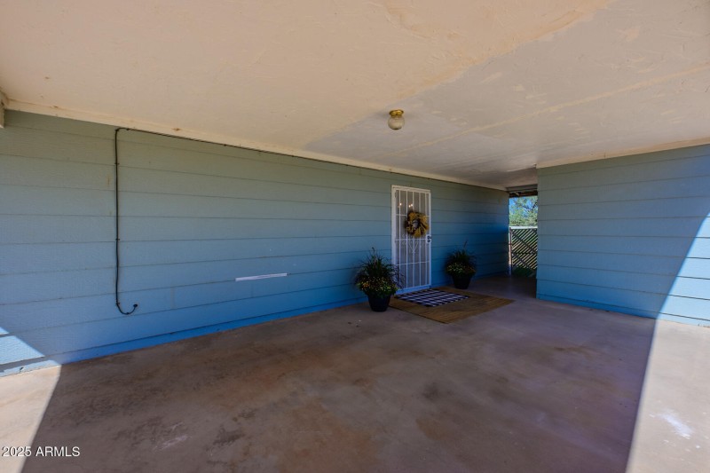 007-785-E.-Country-Club-Drive