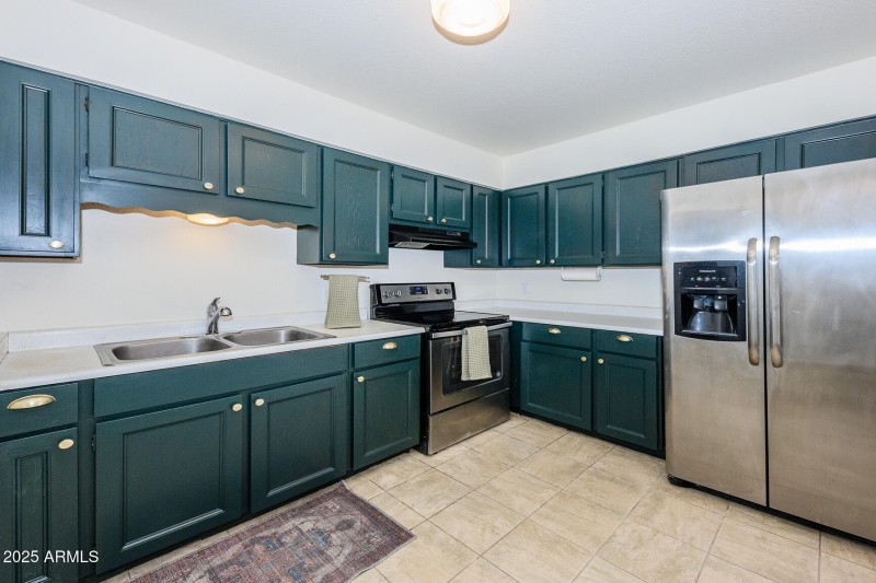 018-785-E.-Country-Club-Drive