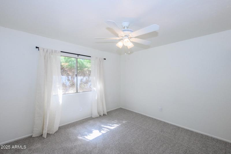 031-785-E.-Country-Club-Drive