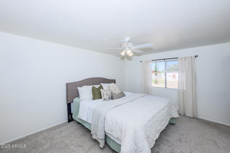 033-785-E.-Country-Club-Drive