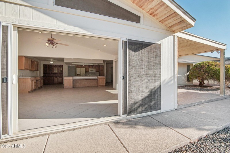 Indoor/Outdoor Living