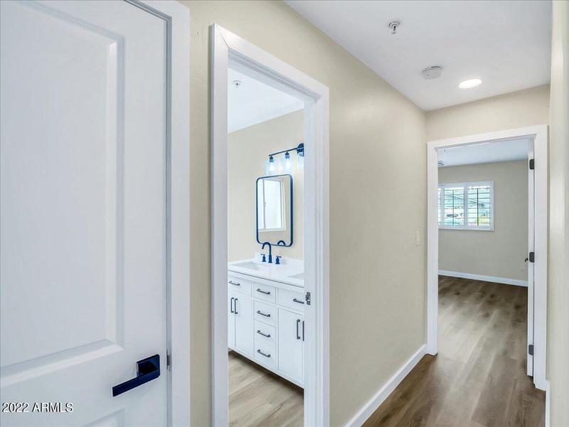 10-8637 E Mulberry St-10