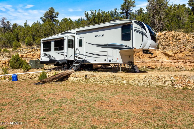 1740EskimoLn-HeberOvergaard-AZ-1