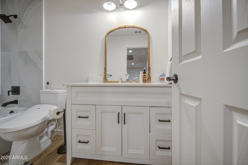 Bathroom 2-pic 1